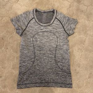 Lululemon Swiftly Tech short sleeve size 2